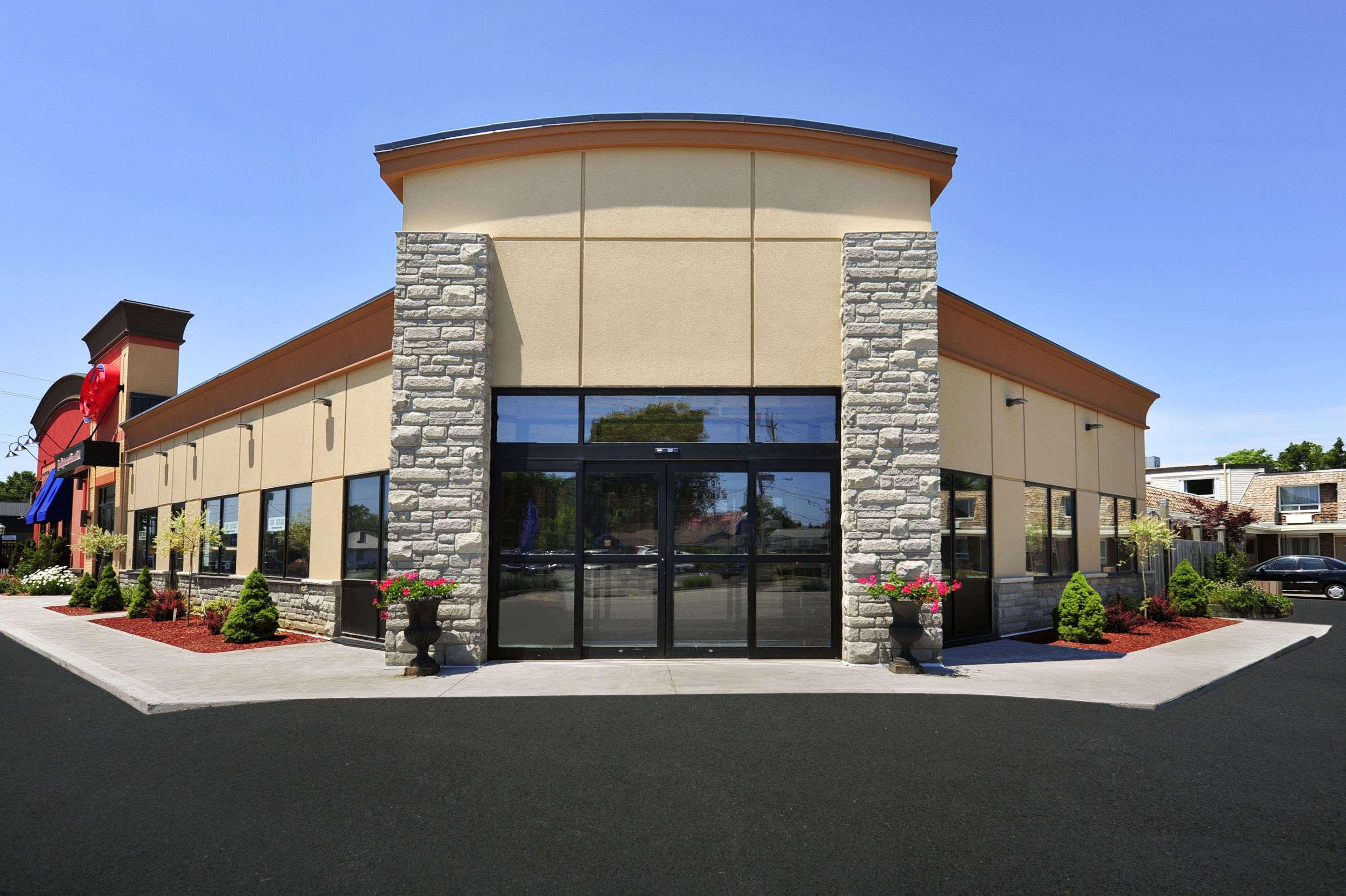 Travelodge By Wyndham Simcoe Exterior photo